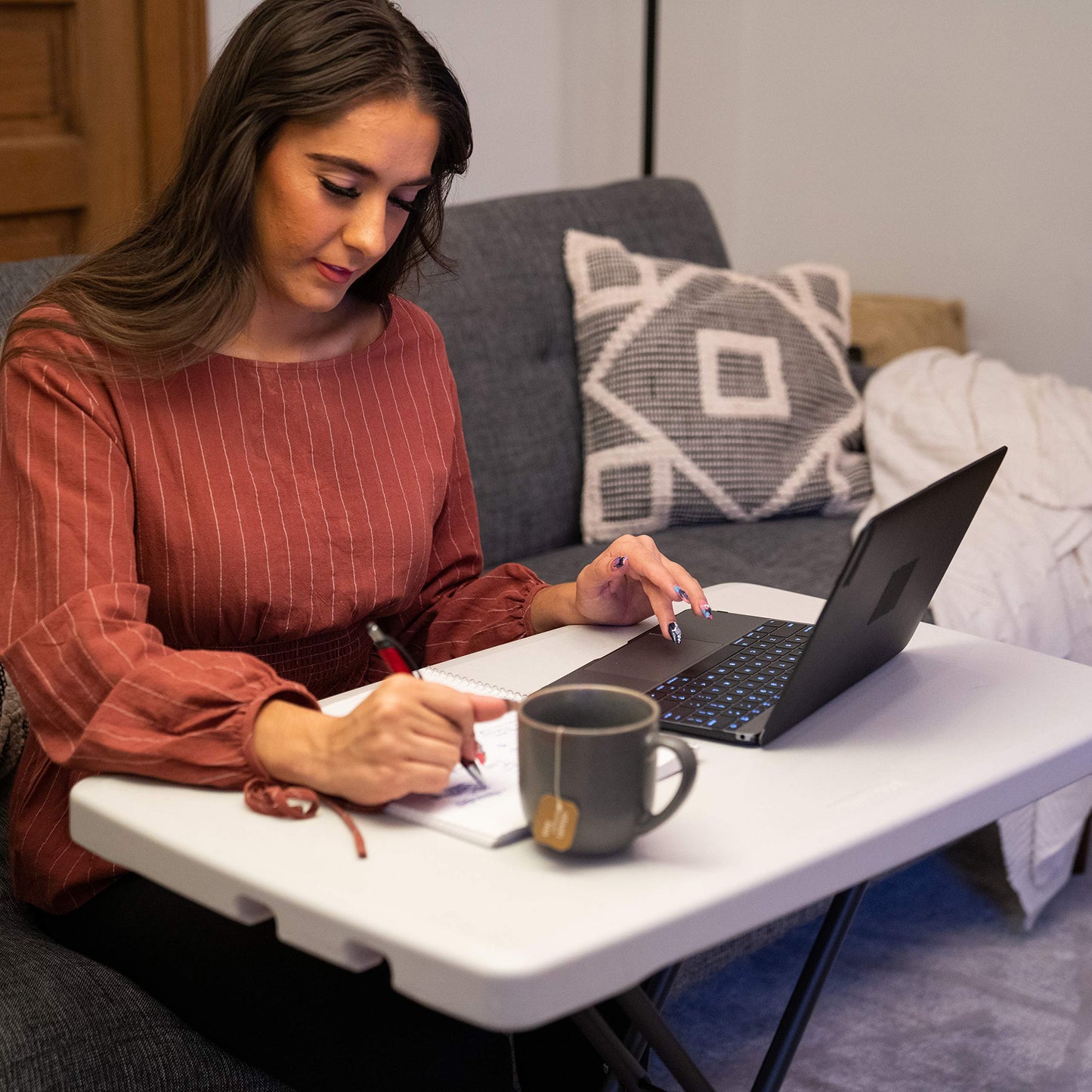 LIFETIME 80251 Adjustable Folding Laptop Table TV Tray, 26 Inch, White Granite